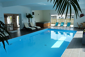 What are the special features of the indoor pool?