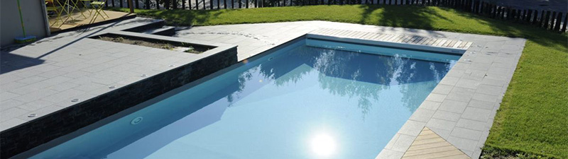 What is the correct temperature for pool water?